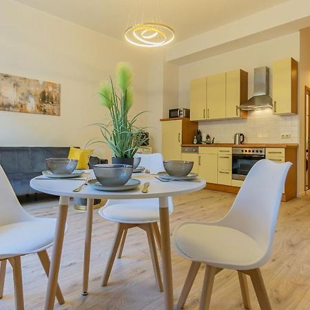 Cityapartment - 53 M², 2 Zimmer, Zentral, Netflix, Kueche, Waschmaschine كوتبوس المظهر الخارجي الصورة